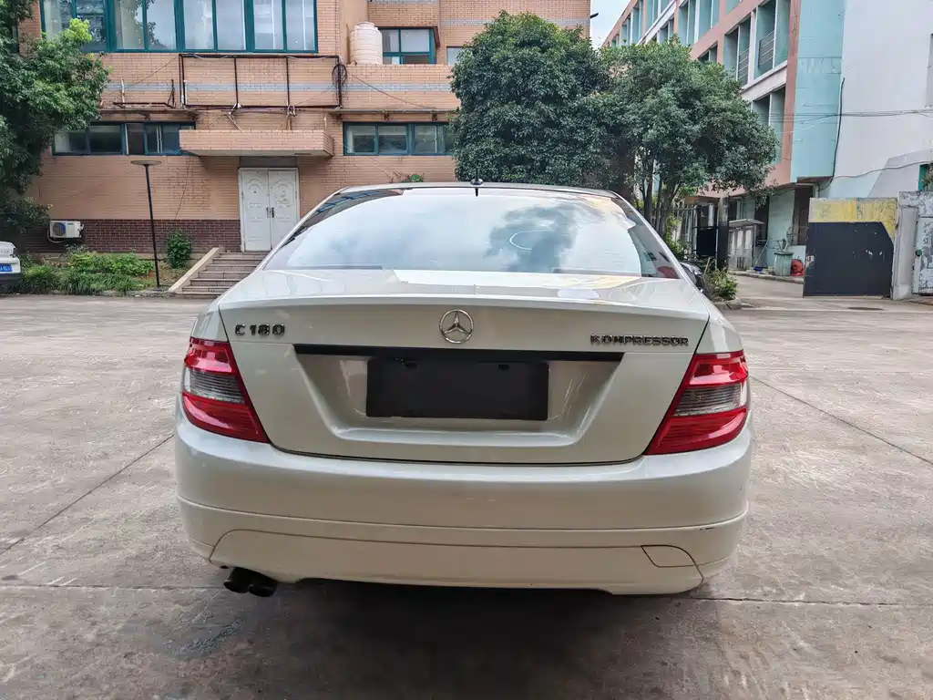 Mercedes-Benz C-Class 2011