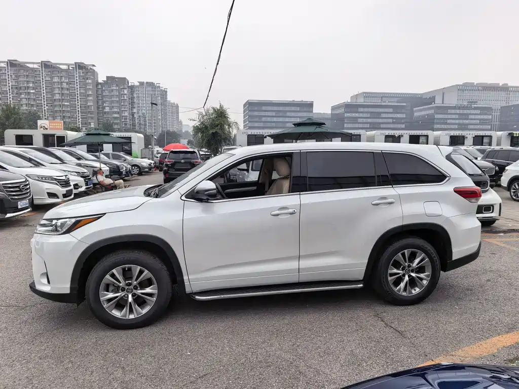 Toyota Highlander 2020