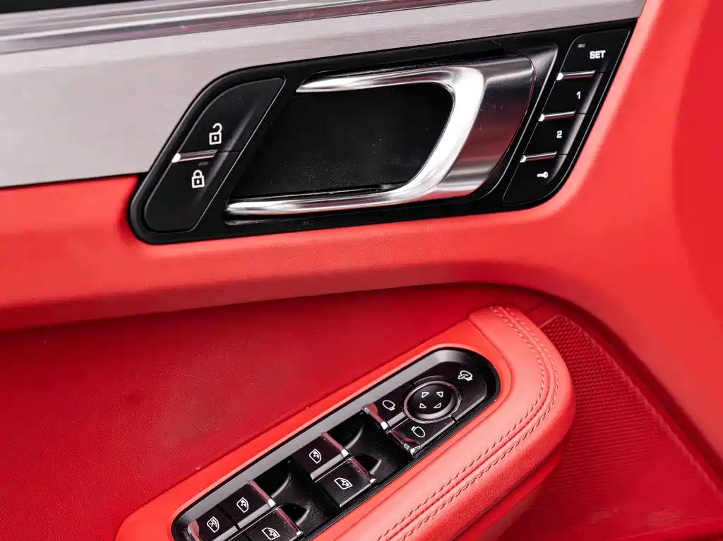 Porsche Macan 2022 — фото 18