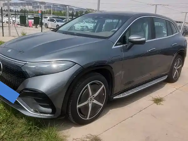 Mercedes-Benz EQS SUV 2025