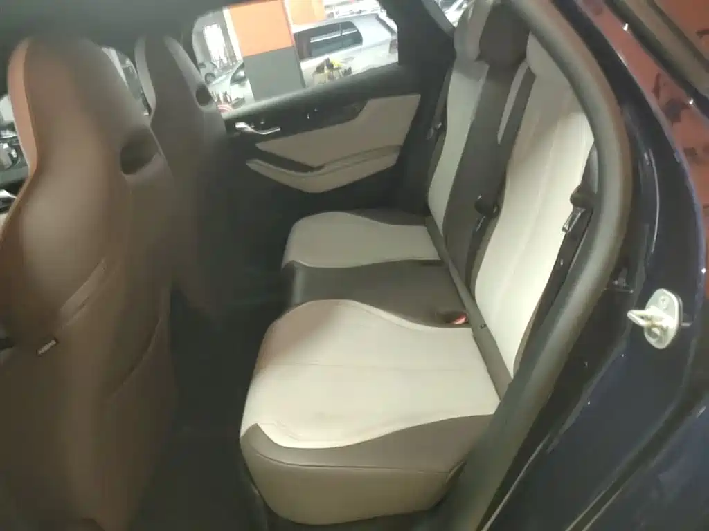 BYD Qin PLUS 2023 — фото 17