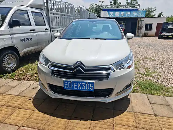 Citroën C4L 2014