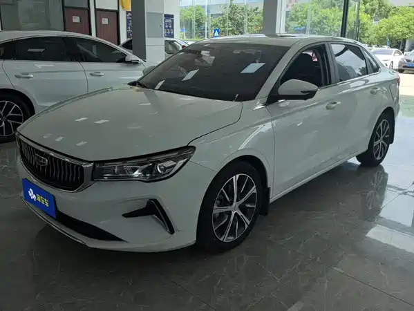 Geely Emgrand 2023