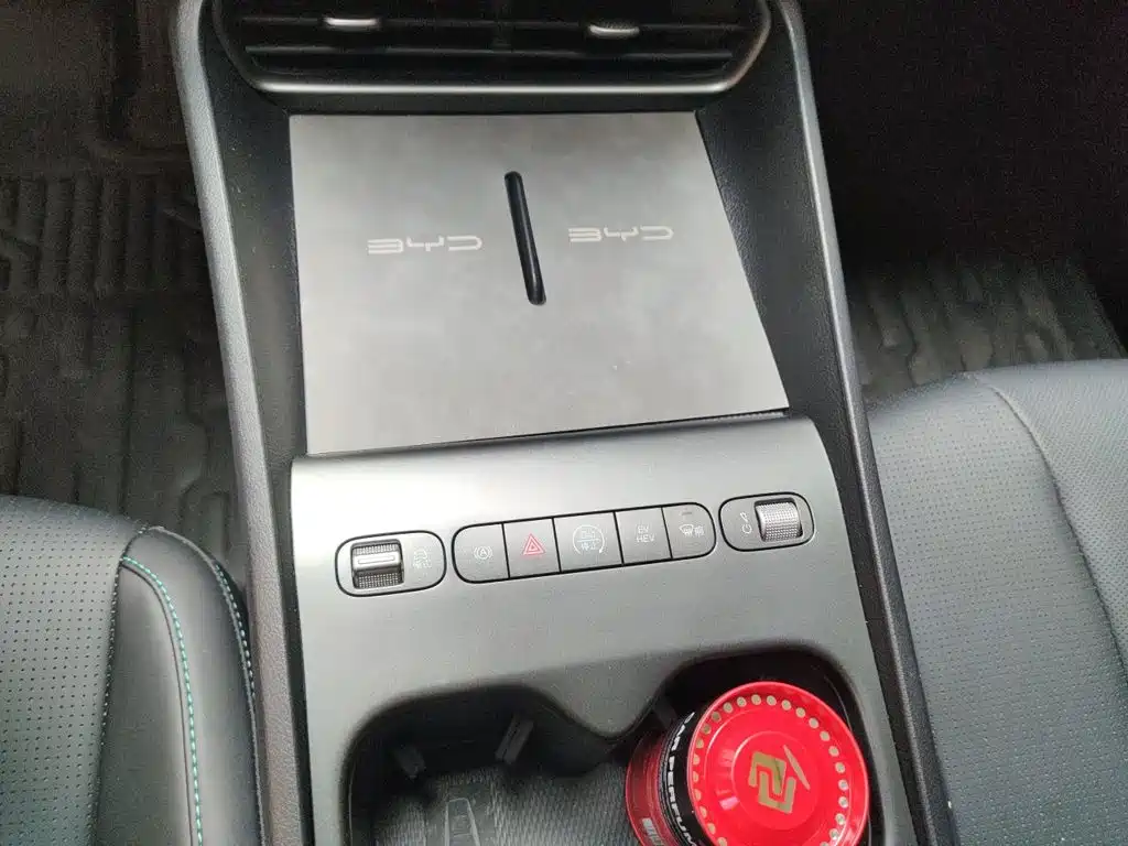 BYD Seal 05 DM-i 2026 — фото 10