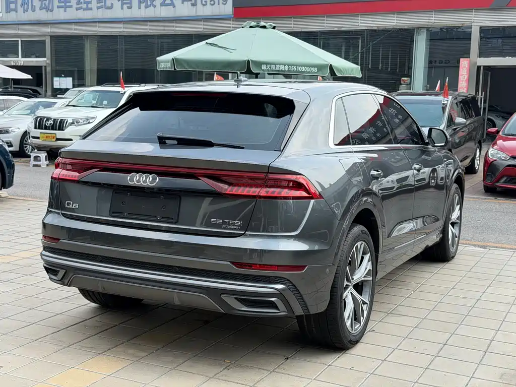 Audi Q8 2020 — фото 26
