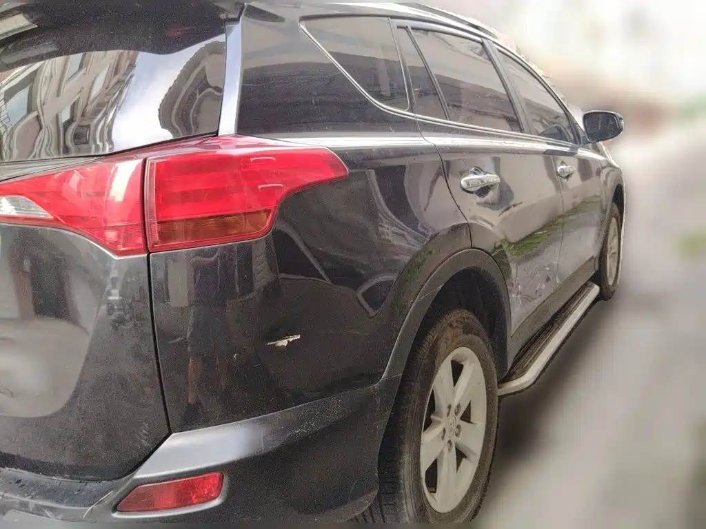 Toyota RAV4 2014 — фото 4