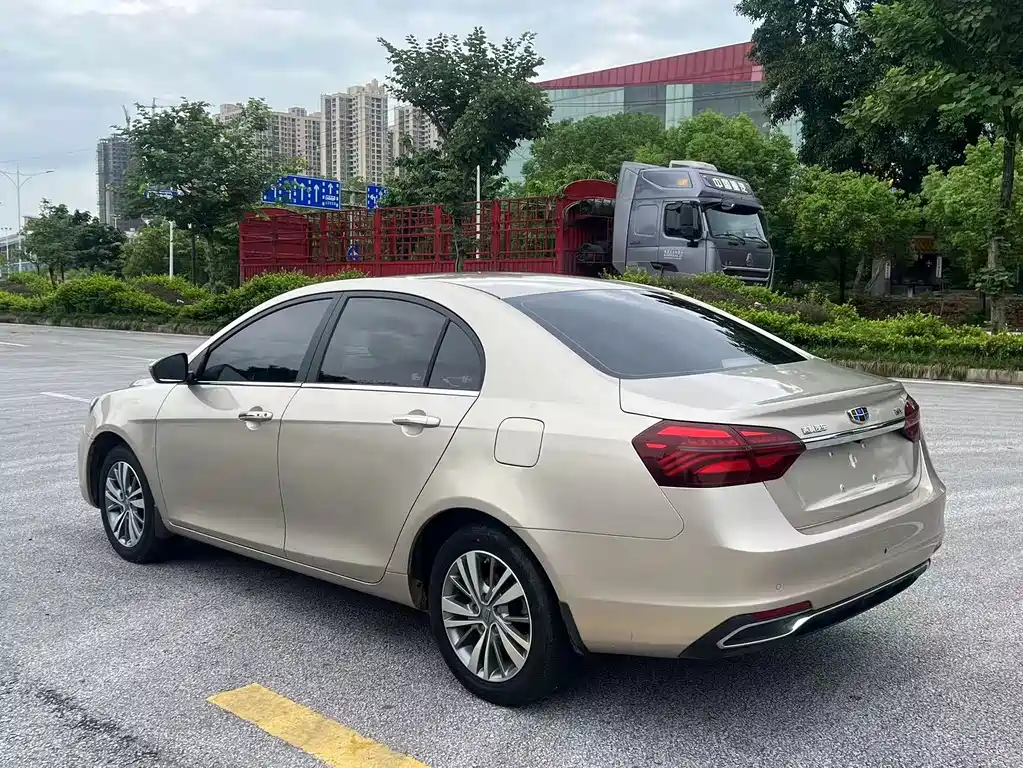 Geely Emgrand 2018
