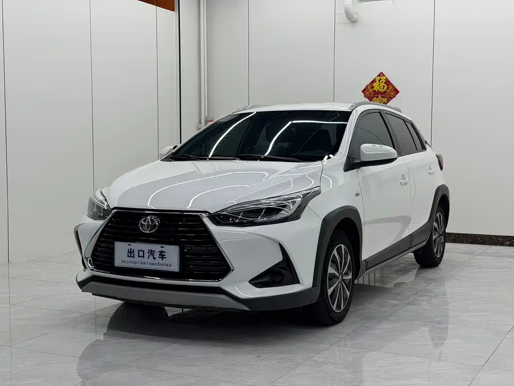 Toyota Yaris L 2023