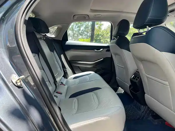 Geely Xingrui 2021