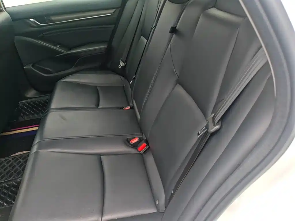 Honda Accord 2020 — фото 10