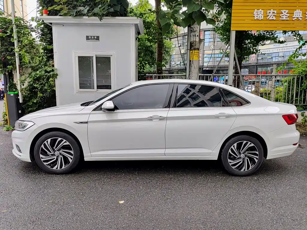 Volkswagen Sagitar 2022