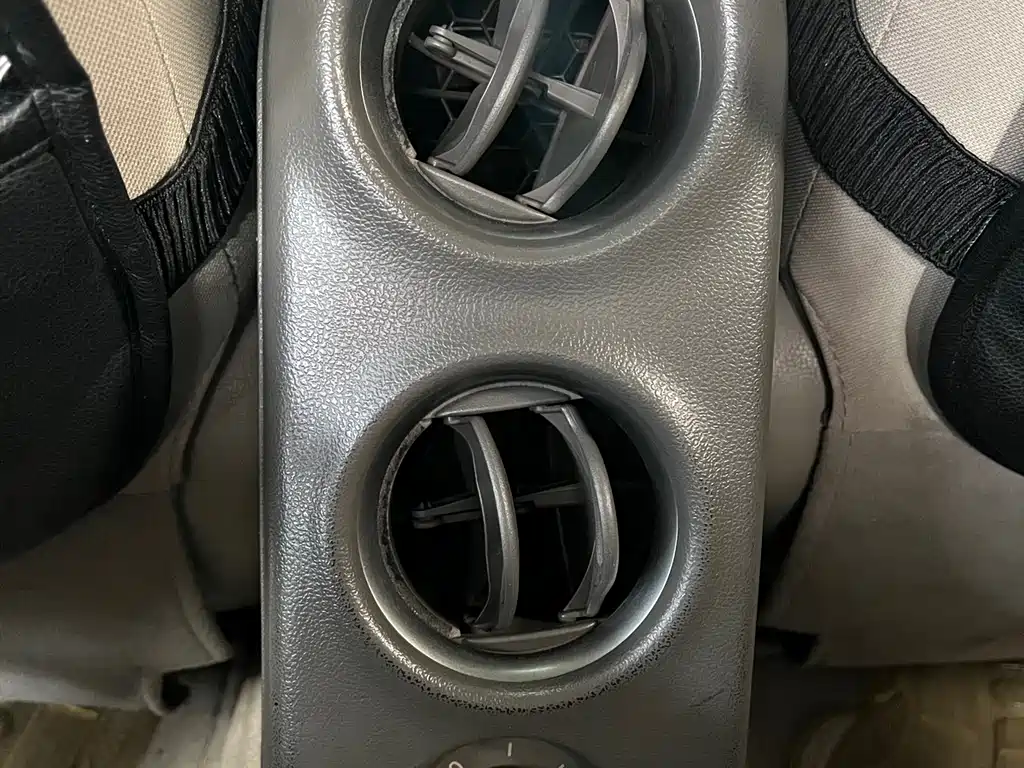 Nissan Sunny 2012 — фото 16
