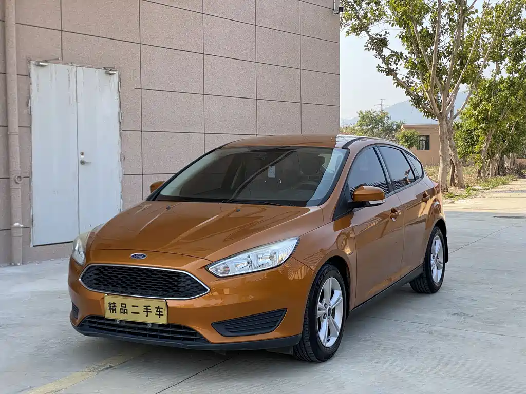 Ford Focus 2018 — фото 1