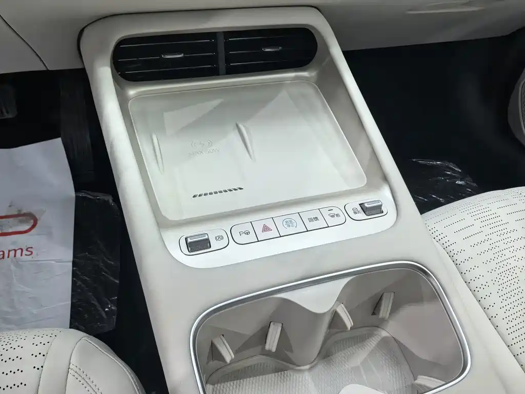 BYD Seal 06GT 2026 — фото 13