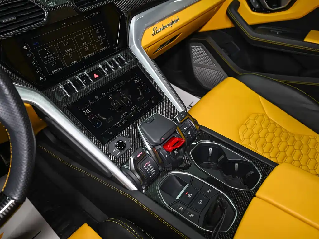 Lamborghini Urus 2023 — фото 12