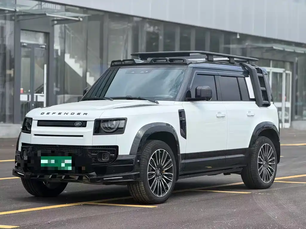 Land Rover Defender 2025