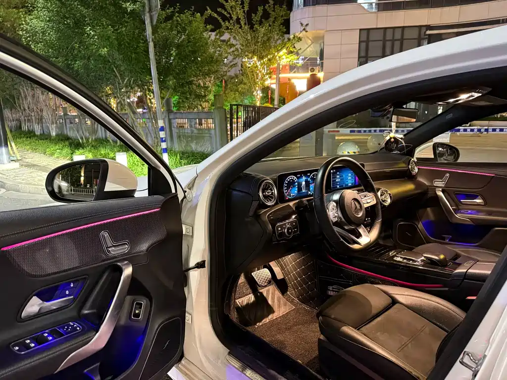 Mercedes-Benz A-Class 2020 — фото 4