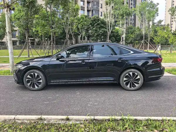 Volkswagen Passat 2024