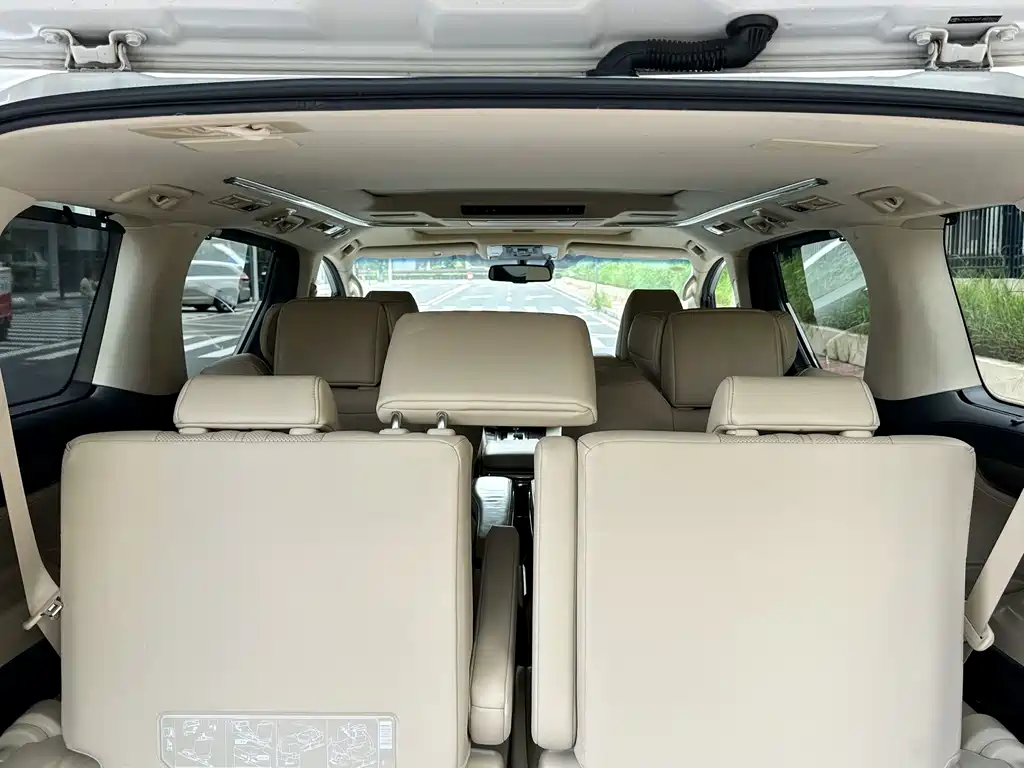 Toyota Alphard 2018 — фото 7