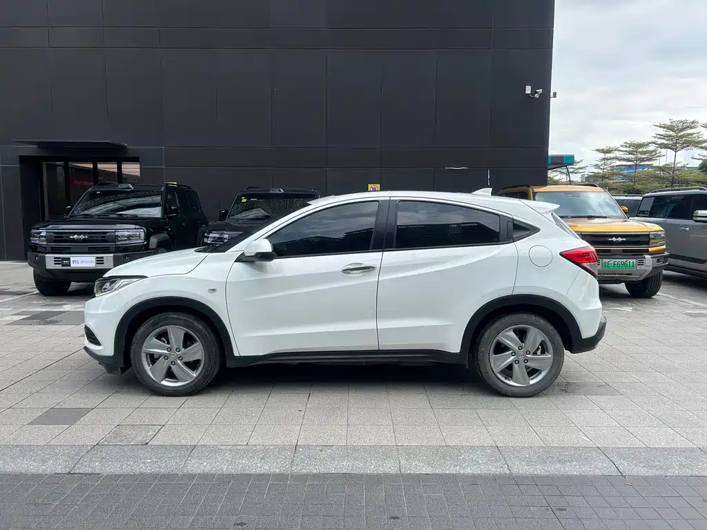 Honda Vezel 2021 — фото 2