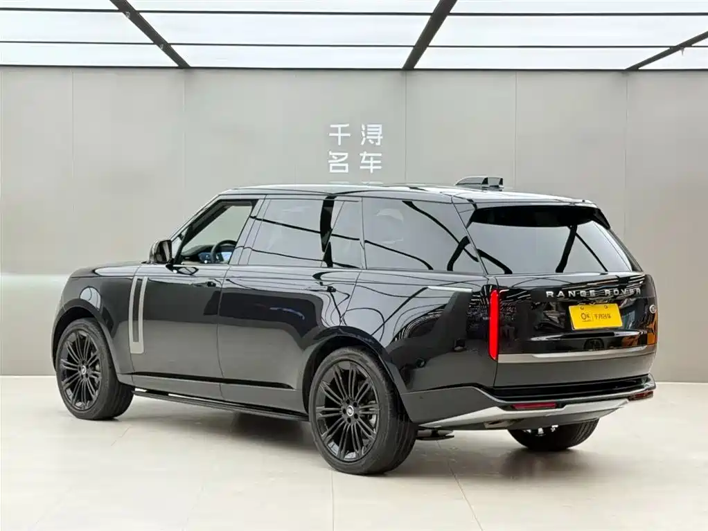 Land Rover Range Rover 2025 — фото 13