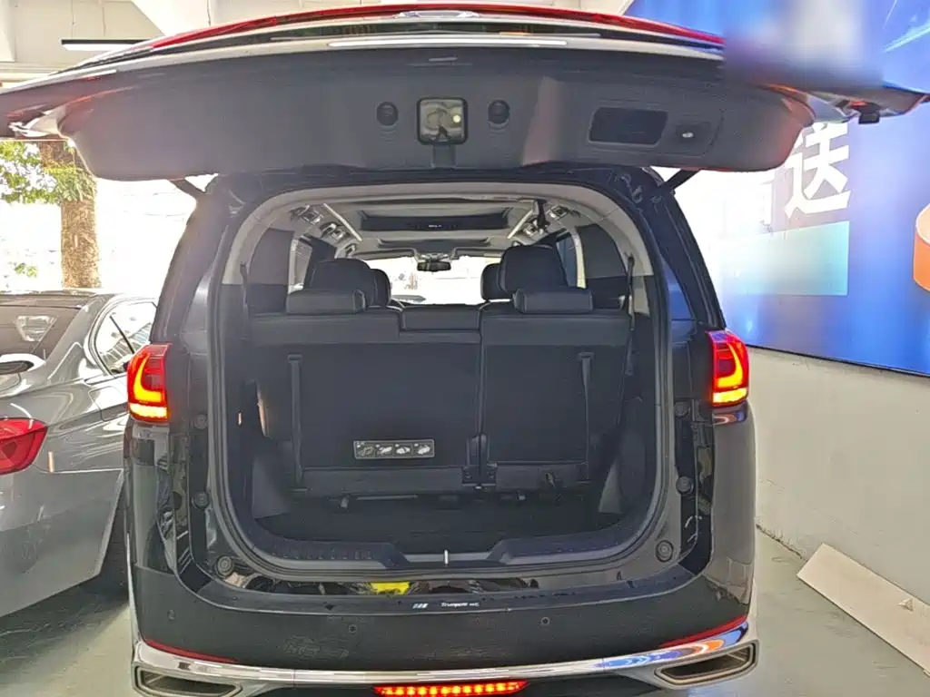 GAC Trumpchi M8 2022 — фото 19