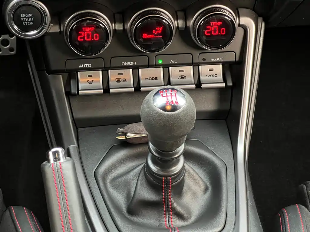 Subaru BRZ 2023 — фото 19