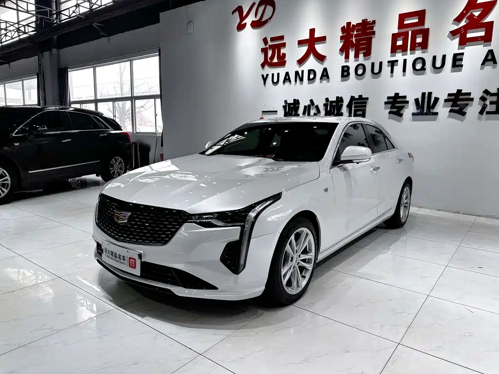 Cadillac CT4 2023 — фото 1