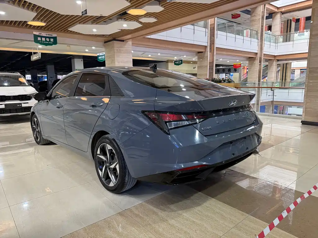 Hyundai Elantra 2023