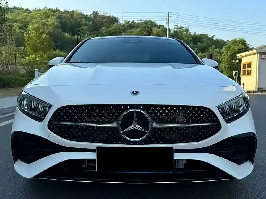 Mercedes-Benz A-Class 2023 — фото 2