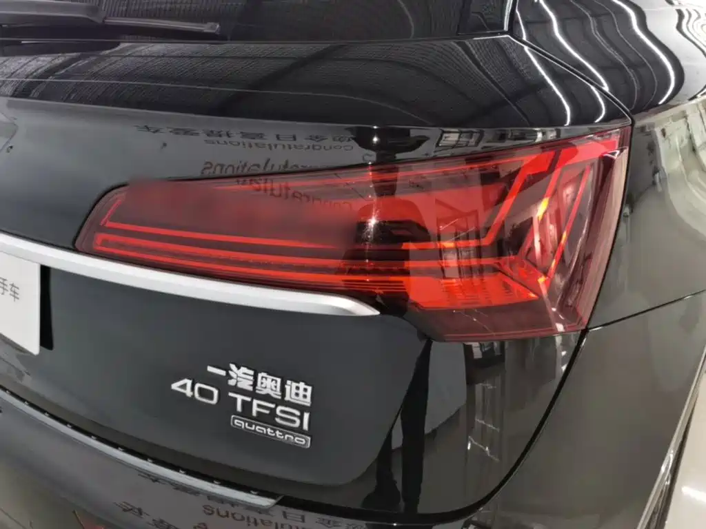 Audi Q5L 2021 — фото 8
