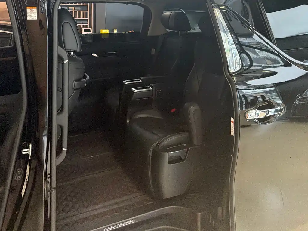 Toyota Vellfire 2021 — фото 11