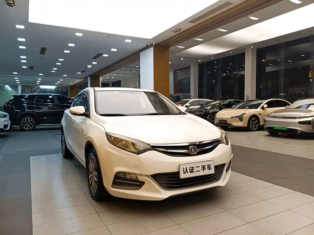 Changan Eado XT 2016 — фото 4