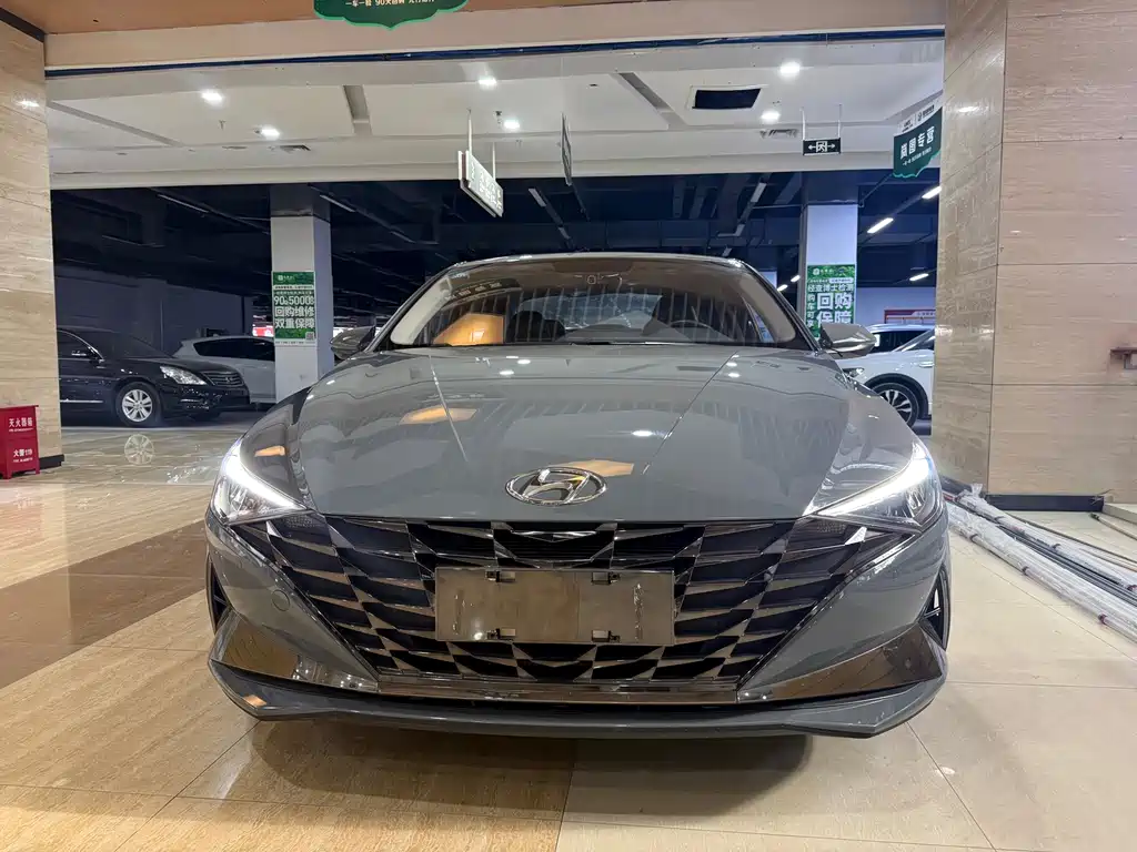 Hyundai Elantra 2023