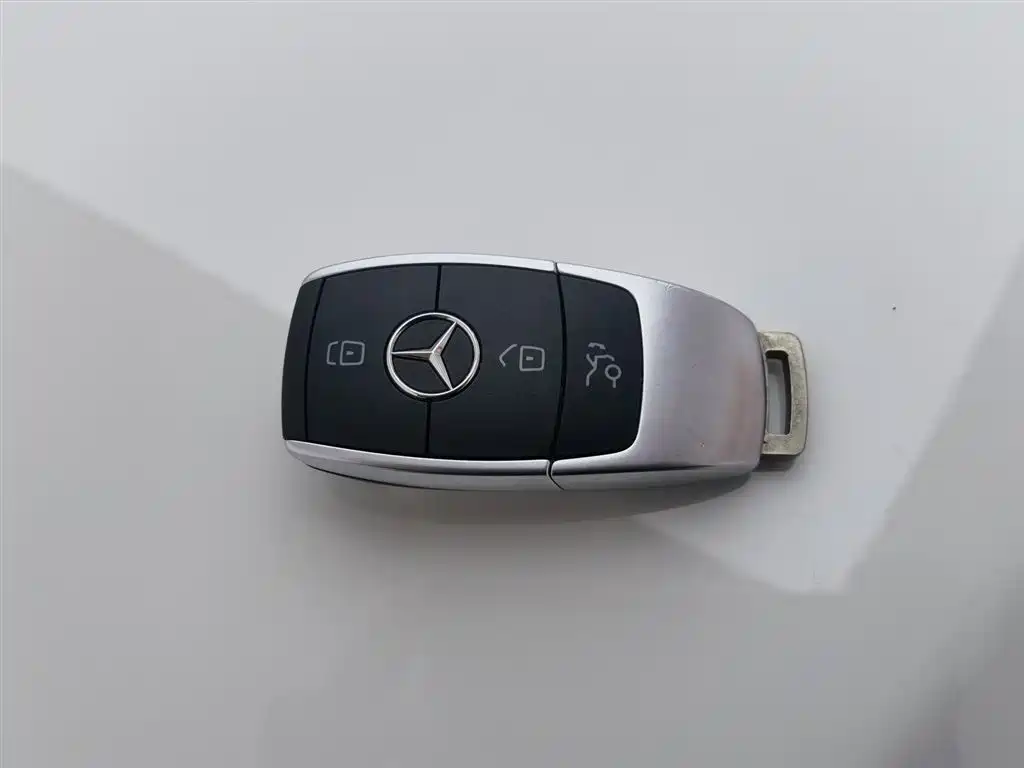 Mercedes-Benz GLC 2020 — фото 19