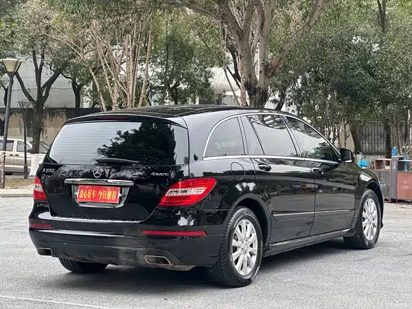 Mercedes-Benz R-Class 2011