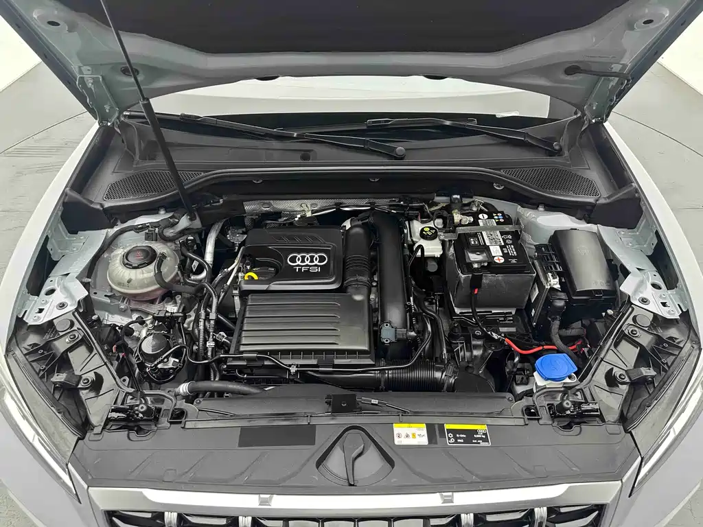 Audi Q2L 2022 — фото 19