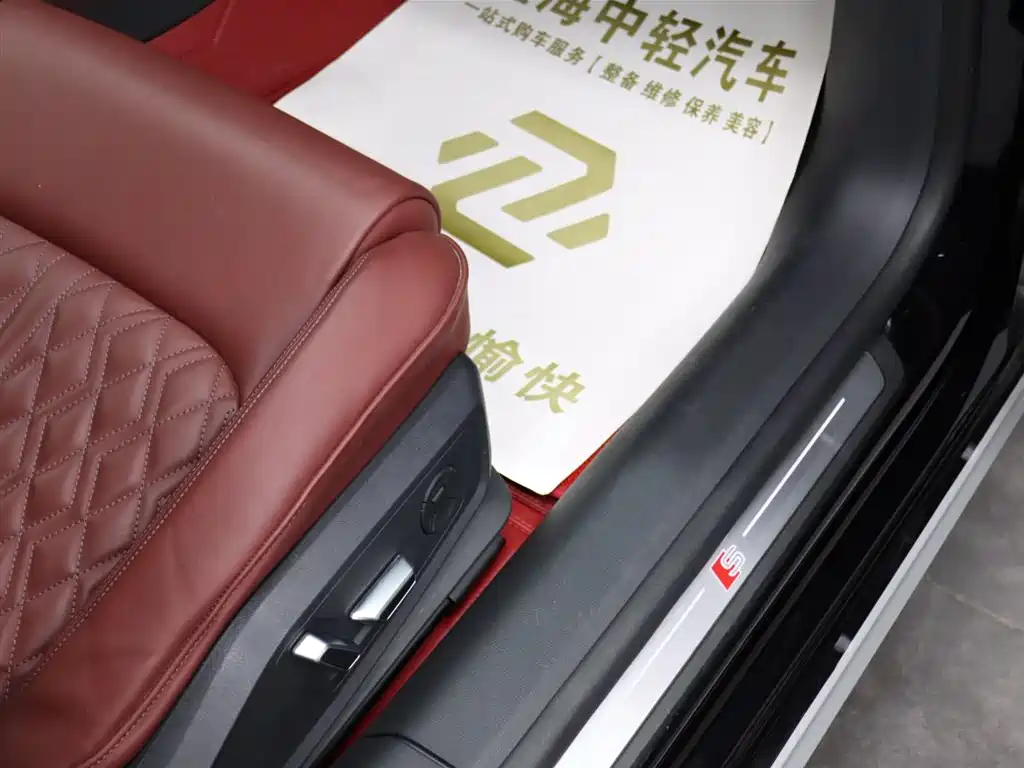 Audi A7L 2023 — фото 19
