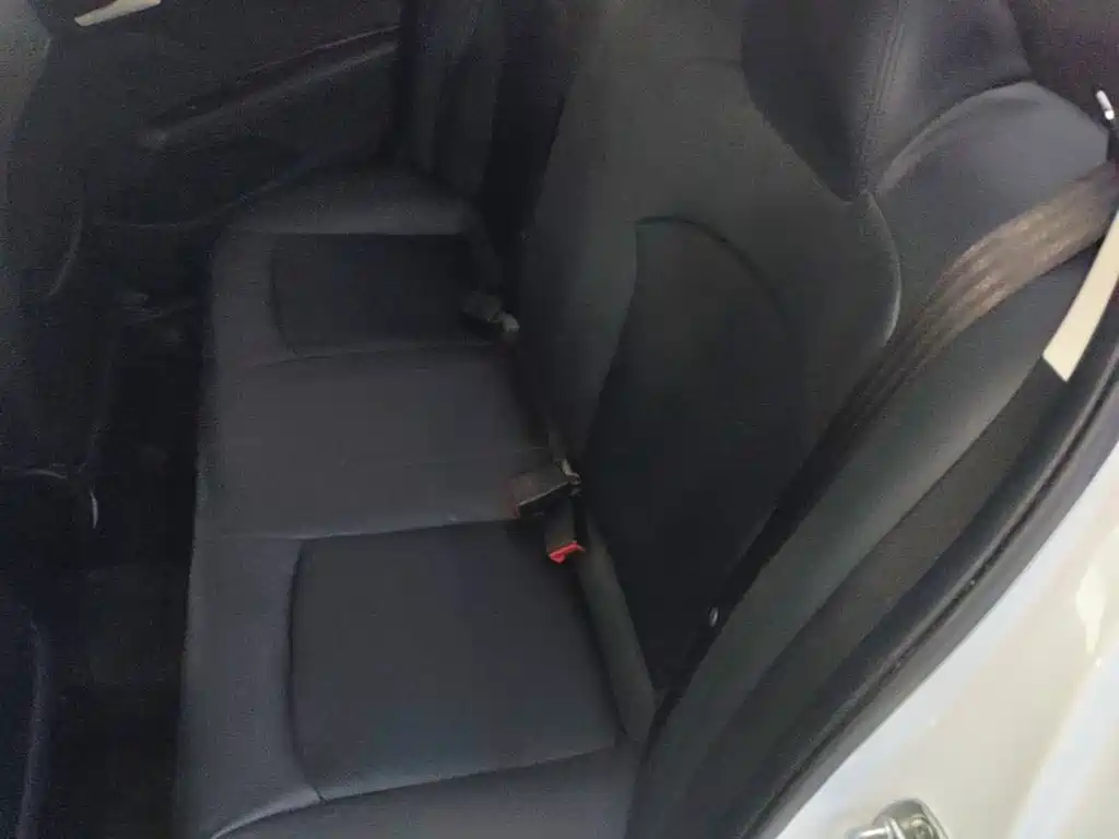 Chevrolet Cavalier 2018 — фото 17