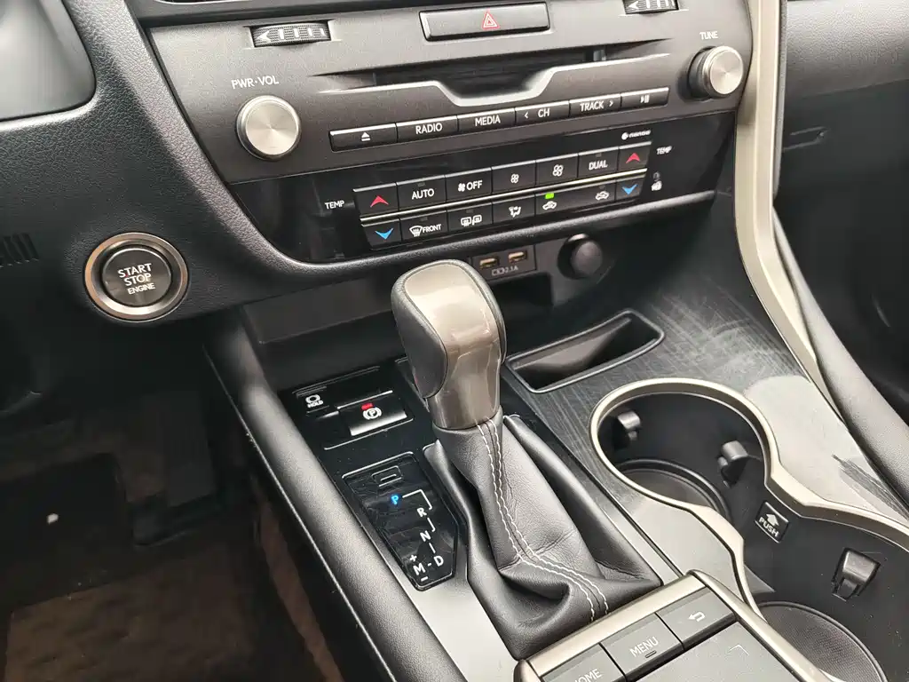 Lexus RX 2022 — фото 18