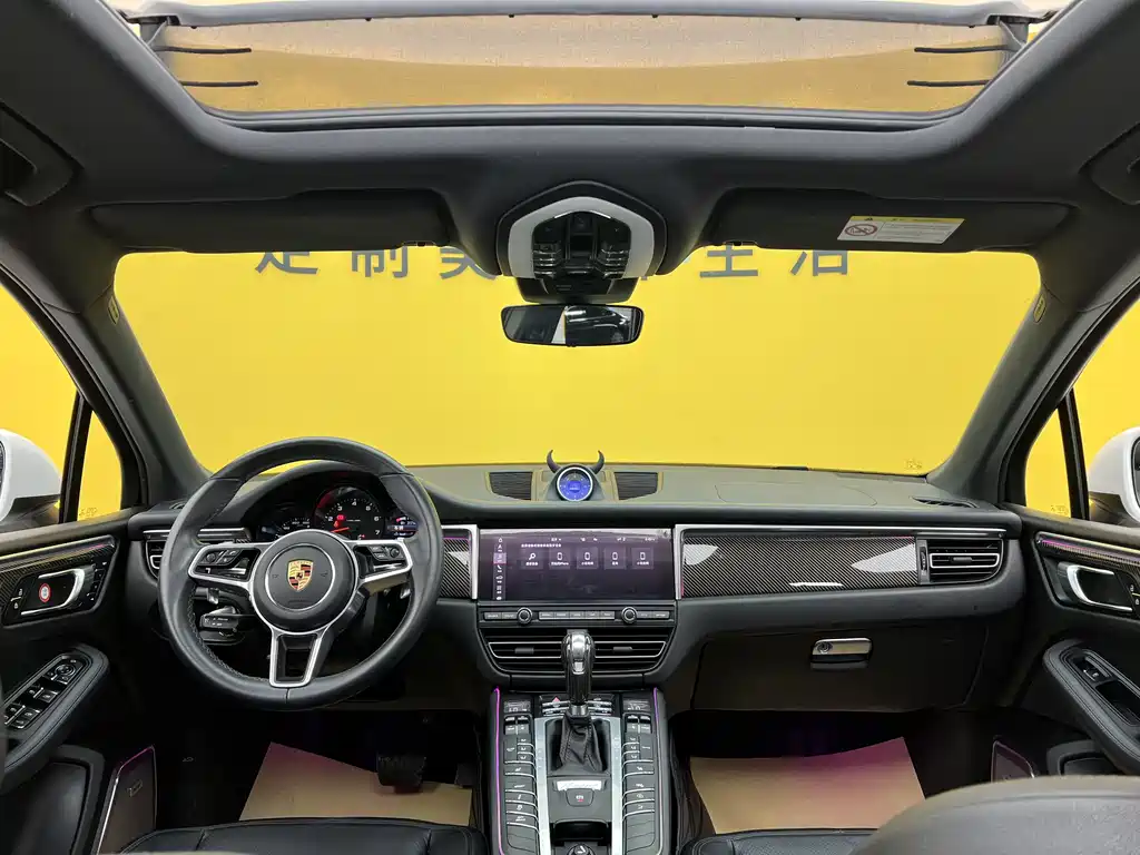 Porsche Macan 2021 — фото 15