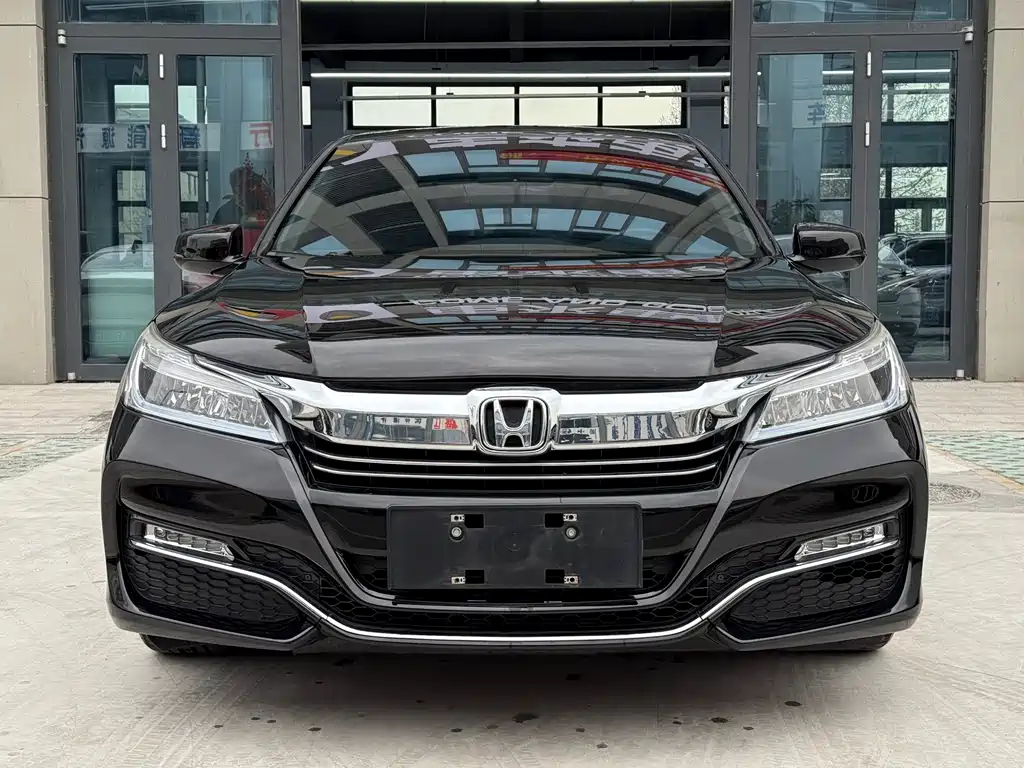 Honda Accord 2018 — фото 1