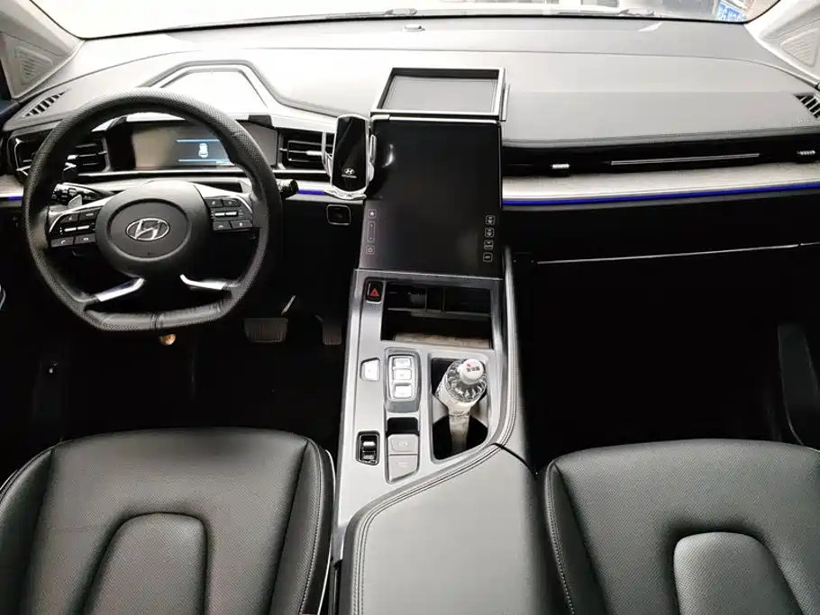 Hyundai Custin 2022 — фото 12