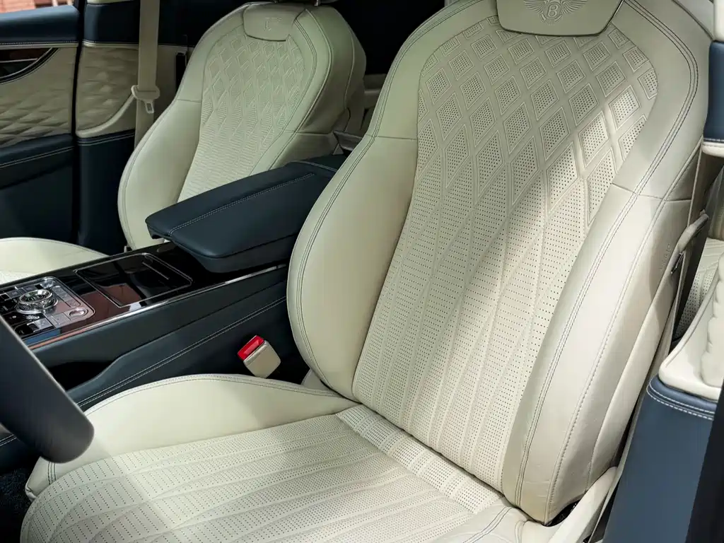 Bentley Flying Spur 2020 — фото 10