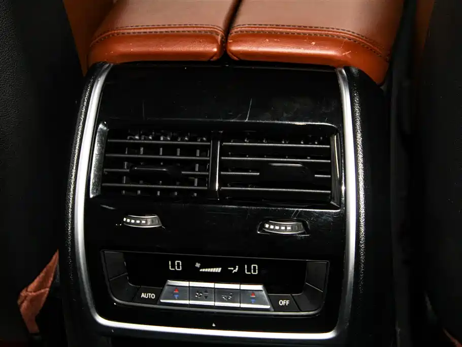 BMW X7 2022 — фото 31