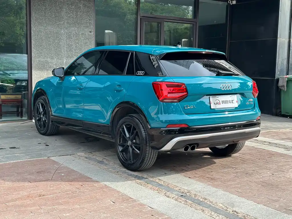 Audi Q2L 2018