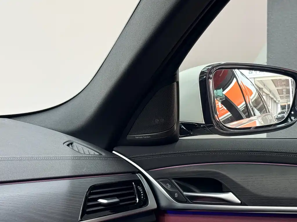 BMW 5 Series 2023 — фото 20