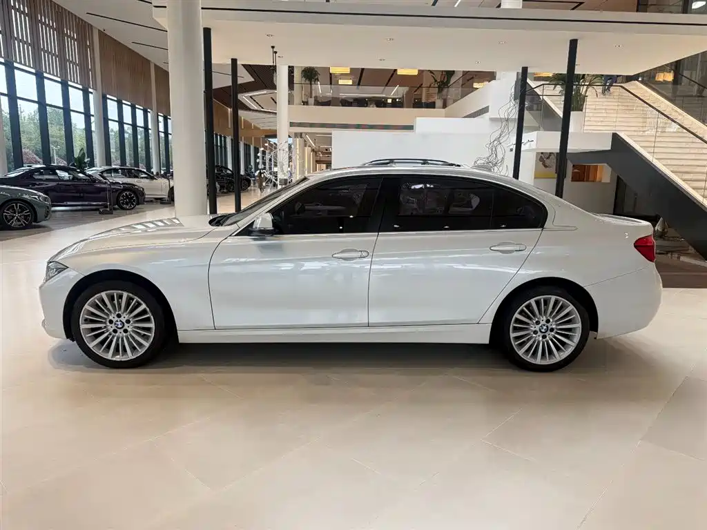 BMW 3 Series 2018 — фото 3