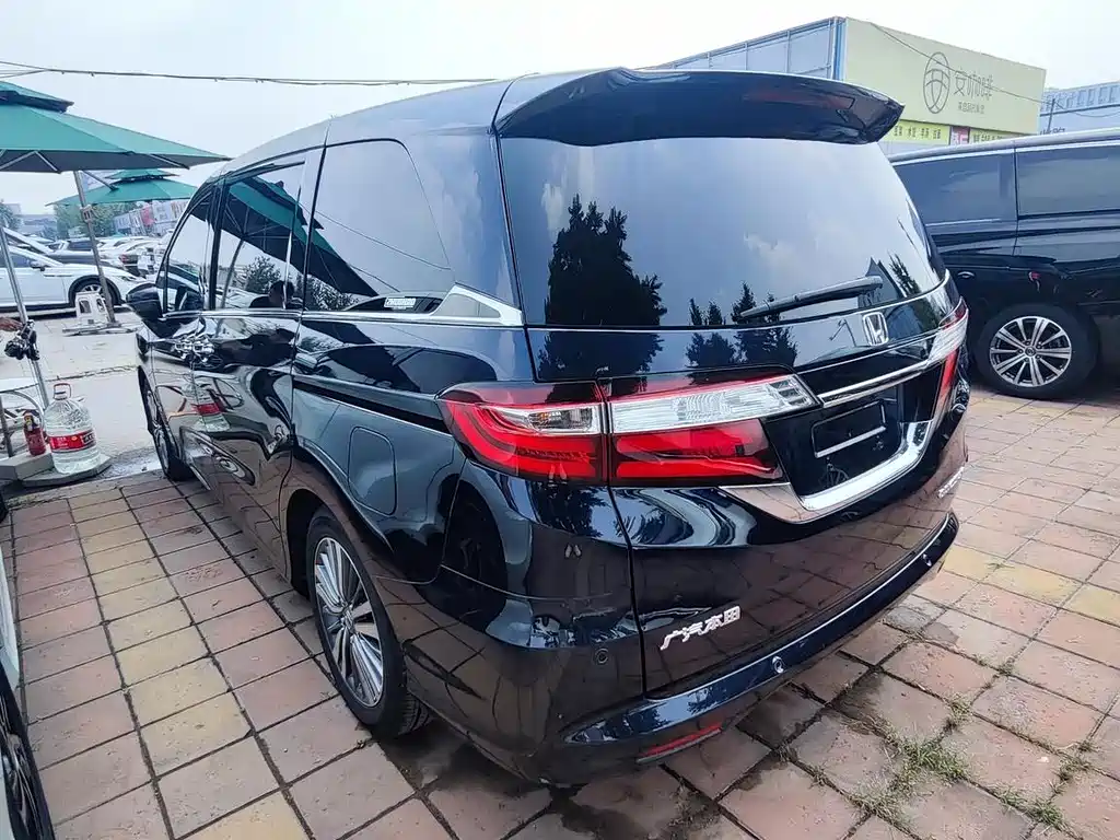 Honda Odyssey 2019 — фото 11