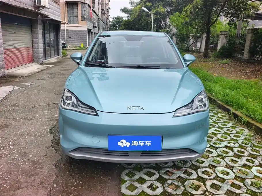 Neta V 2022